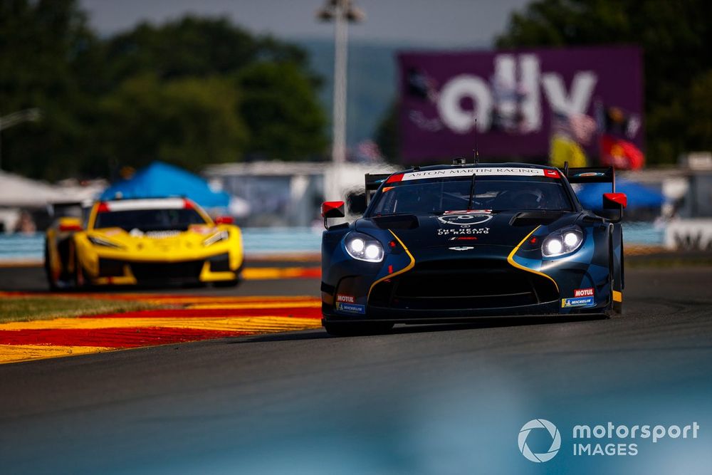 #23 Heart of Racing Team Aston Martin Vantage GT3 Evo: Ross Gunn, Alex Riberas