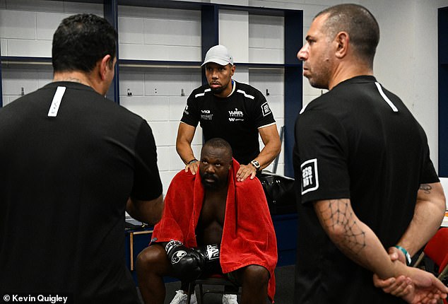 The 40-year-old focuses before his farewell at the O2 Arena Saturday night