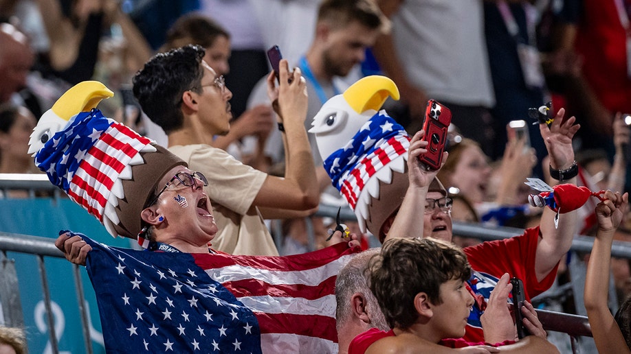 USA fans cheer