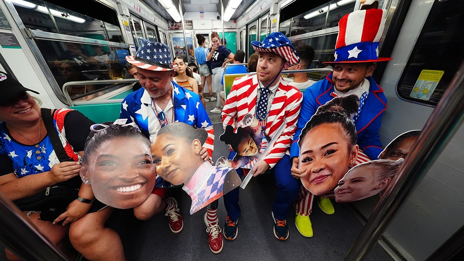 USA fans on train