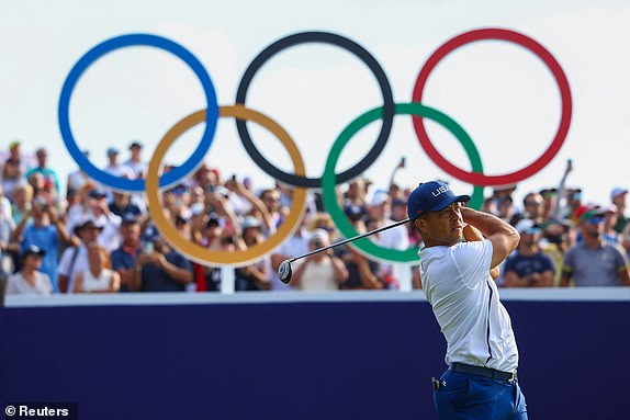 Paris 2024 Olympics - Golf - Men's Round 2 - Le Golf National, Guyancourt, France - August 02, 2024. Xander Schauffele of the U.S. in action. REUTERS/Matthew Childs