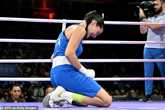 Carini withdrew from the bout within 46 seconds and was left in tears following her defeat