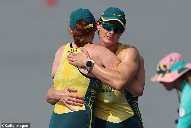 The Aussies were narrowly pipped to the finish line by the Romanians, who swept past Morrison and McIntyre in the final stages