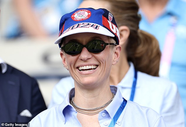 Former USWNT star Megan Rapinoe was at the Parc des Princes to cheer on her old teammates