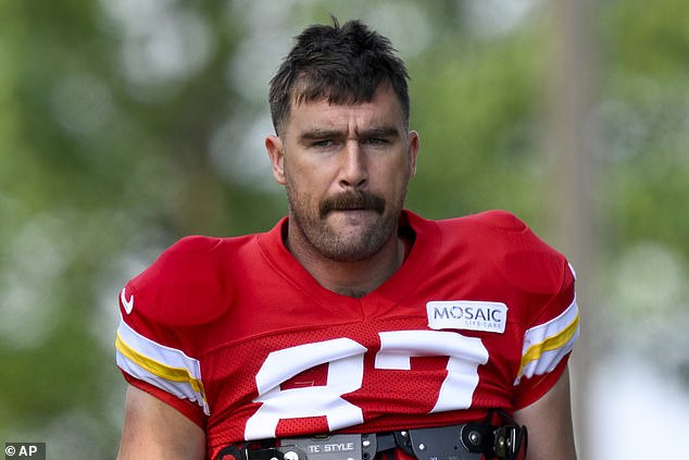 Travis Kelce spent $59k on a shopping spree for popstar girlfriend Taylor Swift