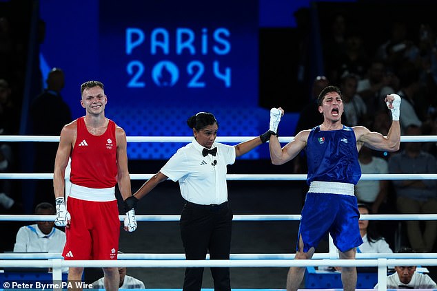 Lewis Richardson, left, was beaten in the men's 71kg semi-finals to miss out on a gold medal fight