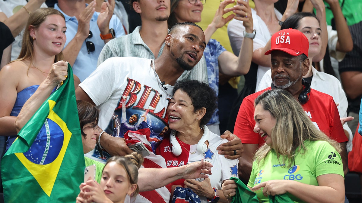 Jonathan Owens in Olympics crowd